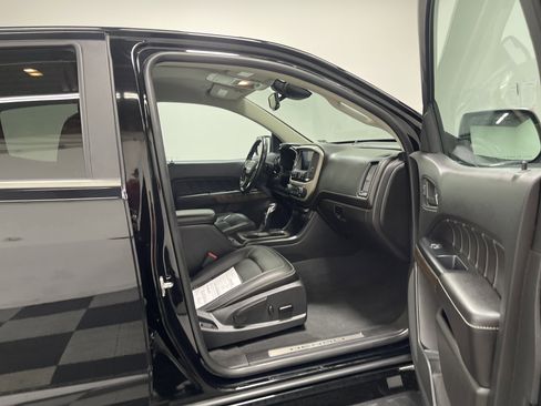 Used 2022 GMC Canyon Denali image 25