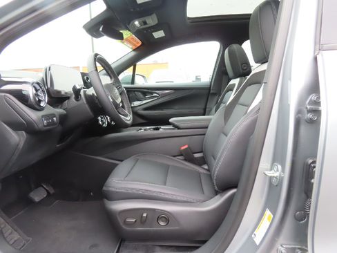New 2026 Chevrolet Blazer EV LT w/ Super Cruise Package AWD/4WD image 15