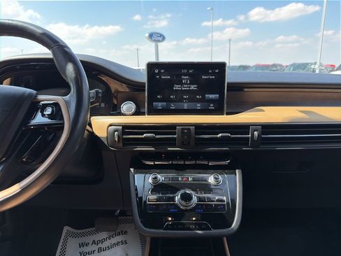 Used 2022 Lincoln Corsair Reserve w/ Equipment Group 201A image 14