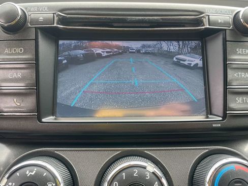 Used 2014 Toyota RAV4 LE AWD/4WD image 21