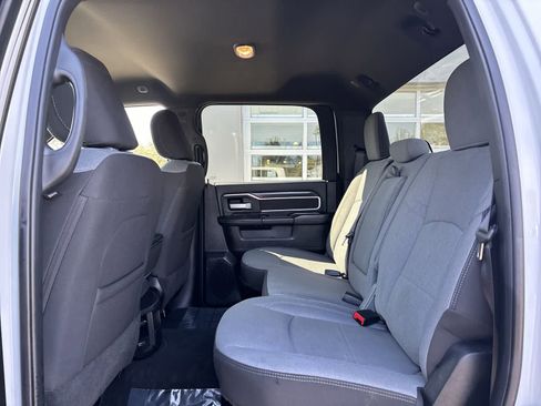 Certified 2024 RAM 2500 Big Horn AWD/4WD image 8