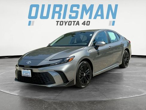 Certified 2025 Toyota Camry SE w/ Convenience Package AWD/4WD image 3