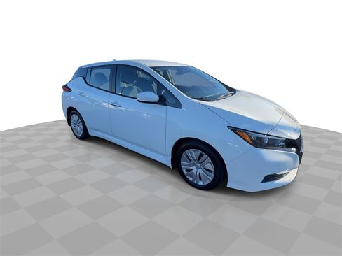 Used 2023 Nissan Leaf S image 2