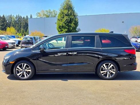 Used 2023 Honda Odyssey Touring image 4