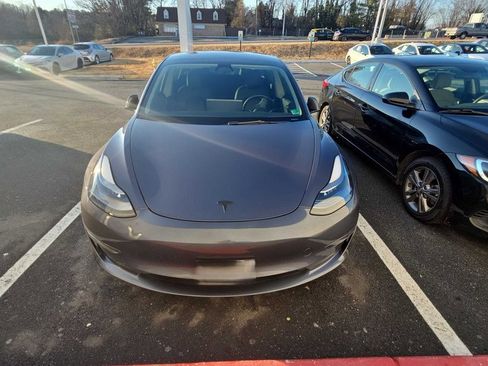 Used 2023 Tesla Model 3 Standard Range image 2