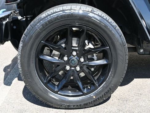 Used 2024 Jeep Wrangler Unlimited w/ Convenience Group image 11