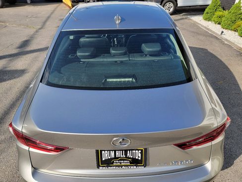 Used 2016 Lexus IS 300 AWD image 15