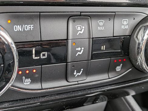 Used 2026 Chevrolet TrailBlazer RS w/ Convenience Package FWD image 21
