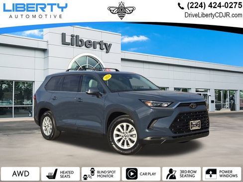 Used 2024 Toyota Grand Highlander XLE image 1