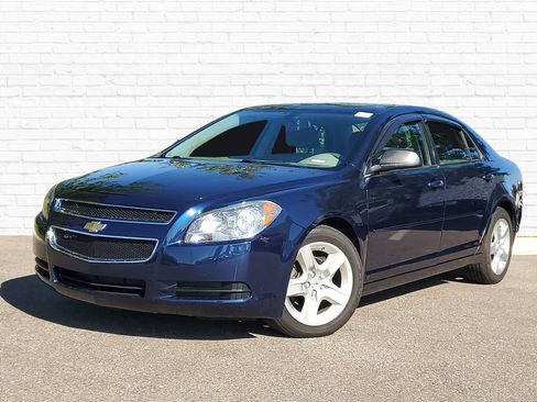 Used 2011 Chevrolet Malibu LS FWD image 1
