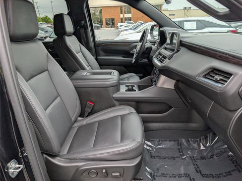 Used 2023 Chevrolet Tahoe LT w/ Luxury Package AWD/4WD image 12