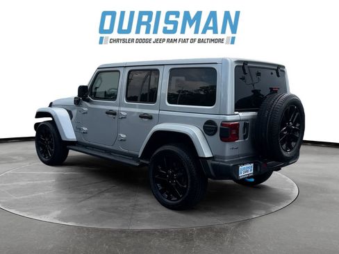 Used 2023 Jeep Wrangler Unlimited Sahara w/ Cold Weather Group AWD/4WD image 4