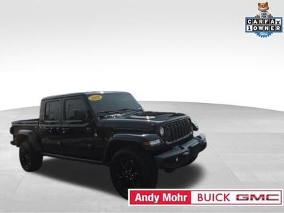 Used 2025 Jeep Gladiator Sport