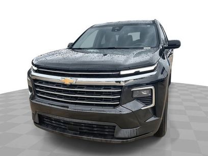 Used 2025 Chevrolet Traverse LT