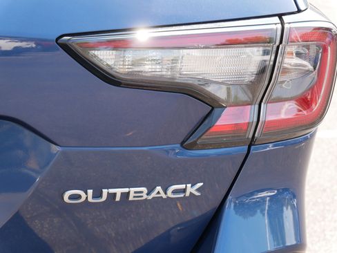 Used 2021 Subaru Outback Premium AWD/4WD image 17