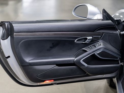 Used 2016 Porsche 911 4 Cabriolet image 57