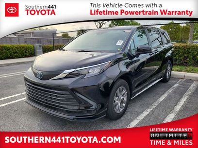 Used 2025 Toyota Sienna LE