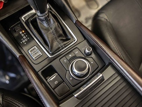 Used 2017 MAZDA MAZDA3 Grand Touring image 28