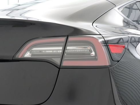 Used 2023 Tesla Model 3 Standard Range RWD image 11