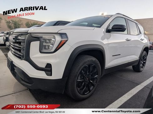 Used 2026 GMC Terrain Elevation w/ Elevation Premium Package FWD image 1