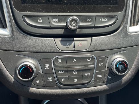 Used 2023 Chevrolet Malibu LT w/ Driver Confidence Package FWD image 10
