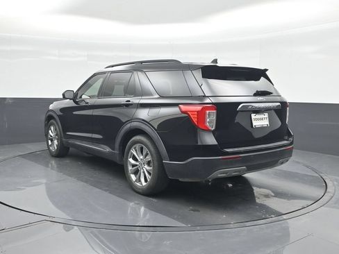 Used 2021 Ford Explorer XLT w/ Equipment Group 202A RWD image 22