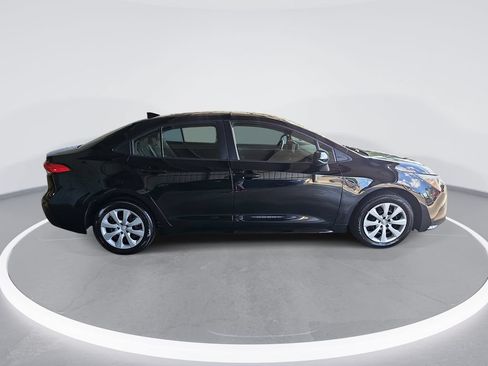 Used 2025 Toyota Corolla LE FWD image 4