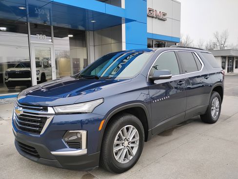 Used 2023 Chevrolet Traverse LT image 30