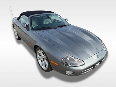 Used 2004 Jaguar XK8 Convertible RWD image 2