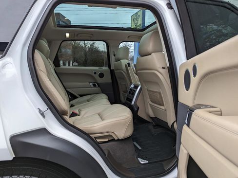 Used 2016 Land Rover Range Rover Sport SE image 35