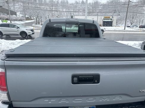 Certified 2020 Toyota Tacoma TRD Sport image 3