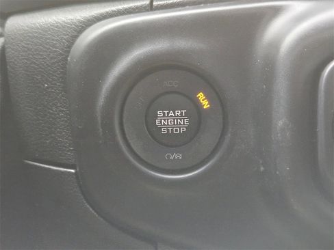 Used 2021 Jeep Wrangler Unlimited Sport image 23