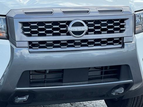 Certified 2025 Nissan Frontier SV AWD/4WD image 35
