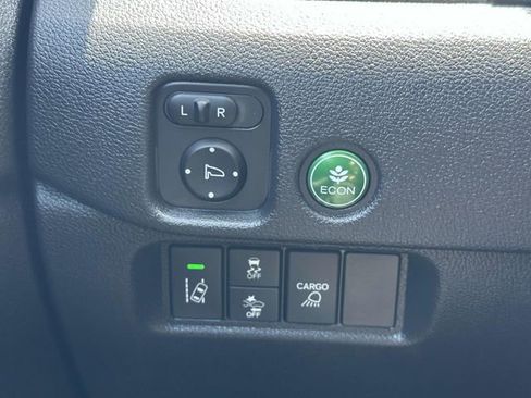 Used 2025 Honda Ridgeline Sport image 24