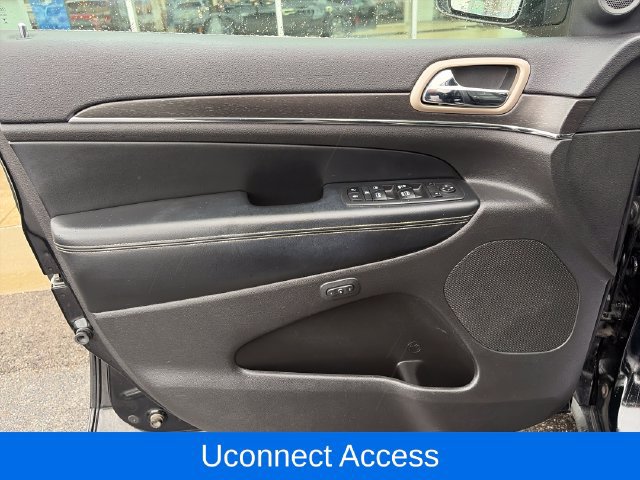 Used 2017 Jeep Grand Cherokee Limited w/ Luxury Group II AWD/4WD image 19