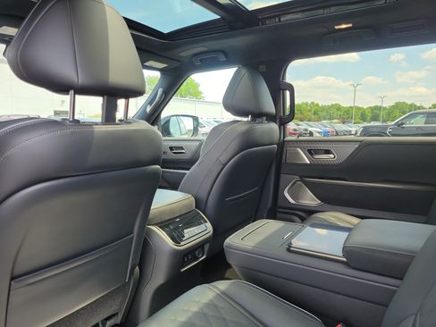 Used 2025 INFINITI QX80 Autograph AWD/4WD image 14