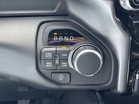 New 2026 RAM 1500 4x4 Crew Cab image 16