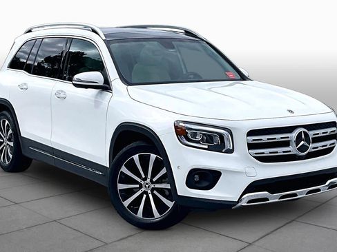 Used 2023 Mercedes-Benz GLB 250 image 3