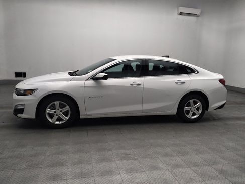 Used 2022 Chevrolet Malibu LS w/ Driver Confidence Package II FWD image 2