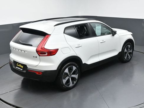 Used 2026 Volvo XC40 B5 Plus AWD/4WD image 40