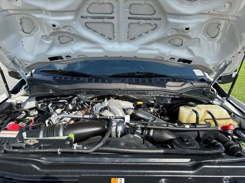 Used 2021 Ford F350 Platinum AWD/4WD image 32