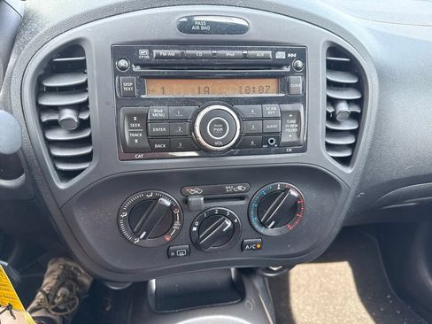 Used 2014 Nissan Juke S FWD image 12