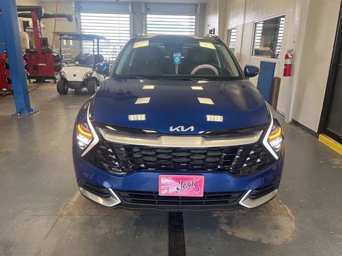 Used 2025 Kia Sportage EX w/ Premium Package image 9