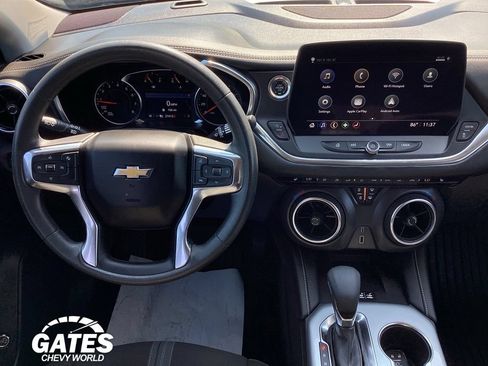 Used 2024 Chevrolet Blazer LT w/ Convenience Package FWD image 17