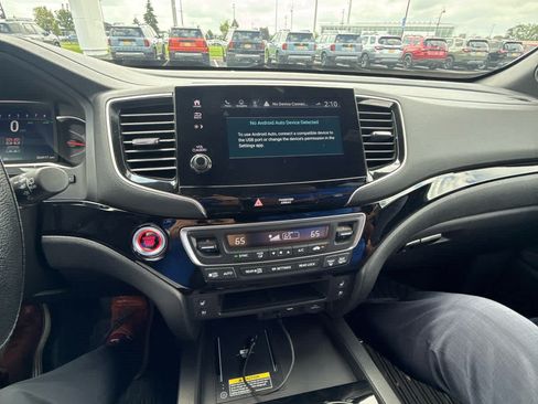 Used 2024 Honda Passport Black Edition image 10