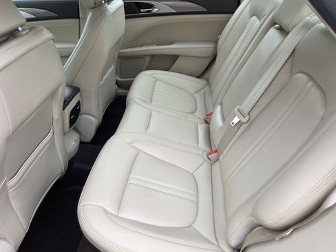 Used 2019 Lincoln MKZ Premiere image 11