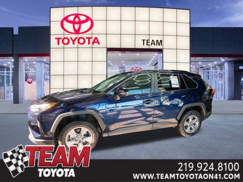 Used 2025 Toyota RAV4 XLE image 1