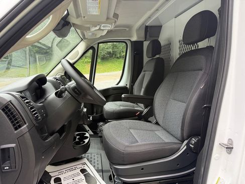New 2025 RAM ProMaster 2500 w/ Convenience Group image 19