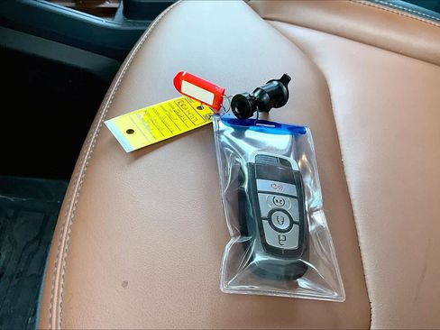 Used 2024 Ford Maverick Lariat image 13