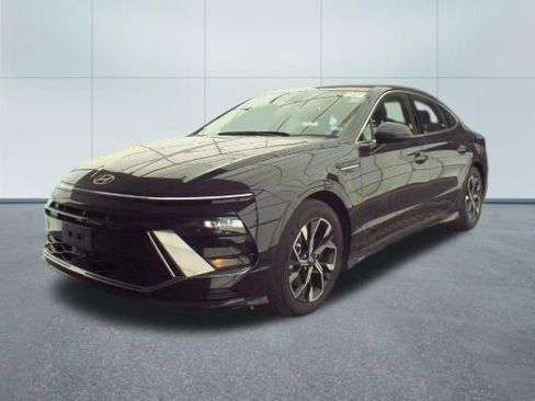 Used 2025 Hyundai Sonata SEL FWD image 3